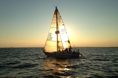 Private 2-Hour Sunset Sailing Tour on Lake Fairview