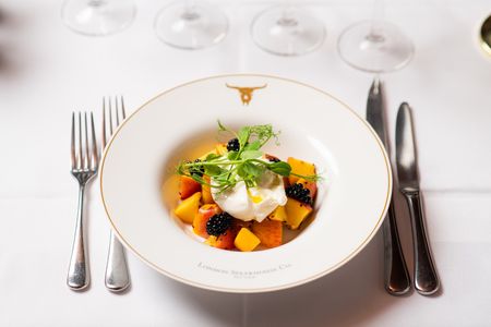 Dining at London Steakhouse: 5-Course Menu & Cocktail