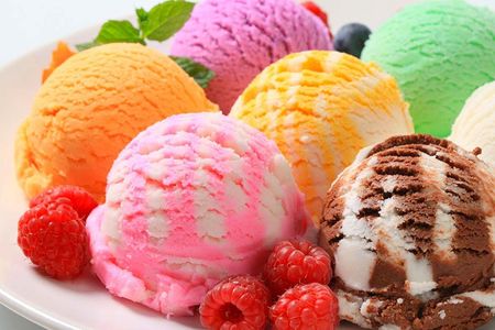 Pizza and gelato cooking class in Florence