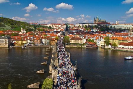 Prague city tour with Vltava River cruise