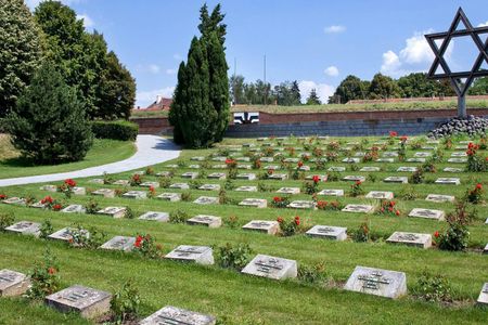 Half-day Trip from Prague to Terezín Memorial with Admissions