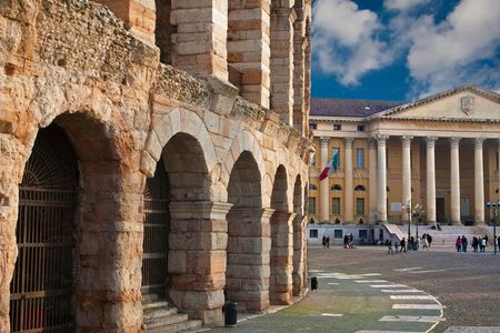 Verona hop-on hop-off bus 24 or 48-hour tickets