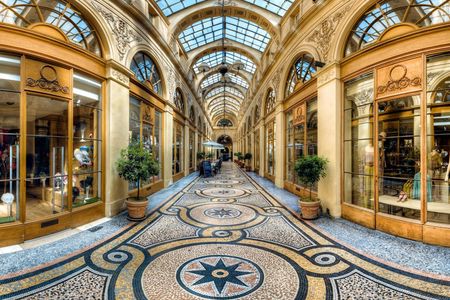 Private walking tour of covered passages