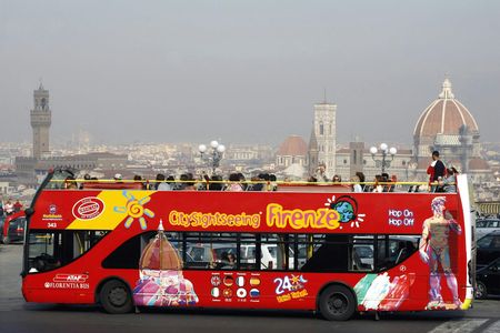 Uffizi Gallery guided tour with 24 or 48-hour hop-on hop-off bus tickets