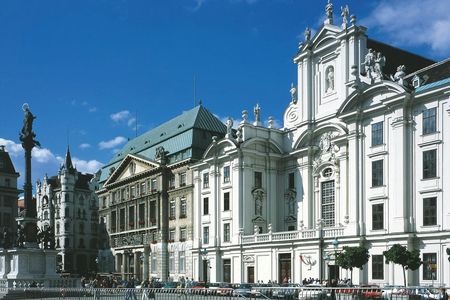 Historical tour of Vienna during National Socialism