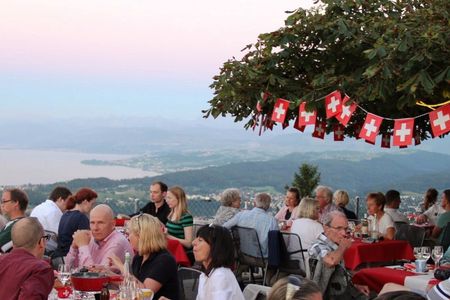 Zurich sunset tour with cheese fondue