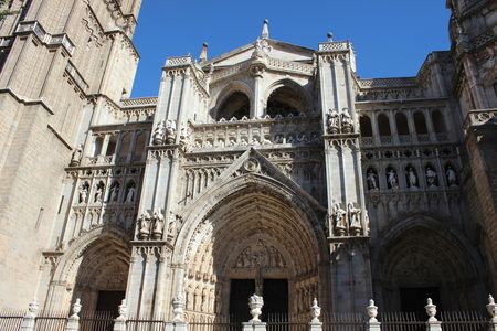 Toledo for explorers highlights tour from Madrid
