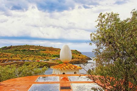 Salvador Dalí museum, Figueres and Cadaqués tour from Barcelona