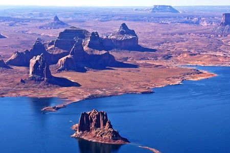 Skyview Horseshoe Bend and Lake Powell air tour from Page