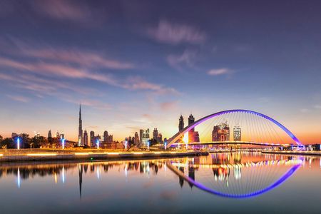 Modern Dubai tour with the View Palm experience