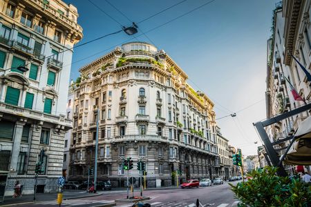 Milan City Sightseeing from Venice by high-speed train