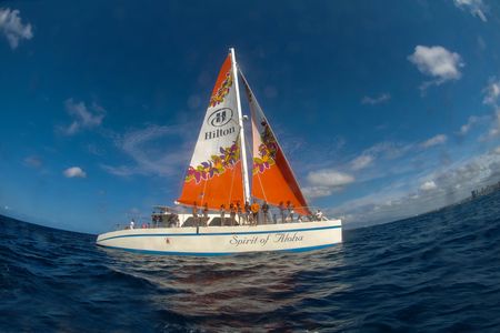 Hawaii catamaran sailing and snorkeling excursion