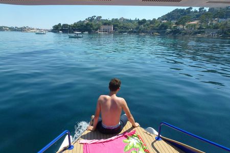 Romantic cruise for two people on the French Riviera