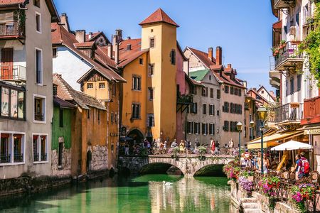Annecy and Geneva in one day tour from Geneva