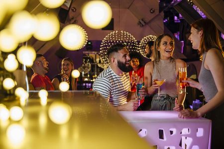 Party tour Barcelona bar crawl