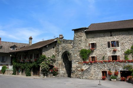 Trip to Chamonix and Yvoire with cable car to Aiguille du Midi from Geneva