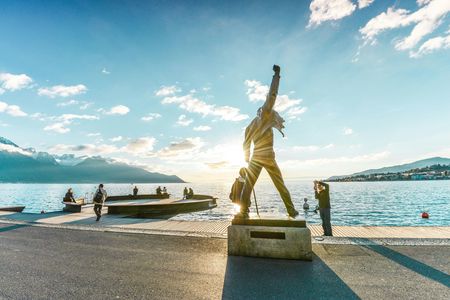 Chaplin, Montreux and Chillon Castle gold tour with cruise from Lausanne