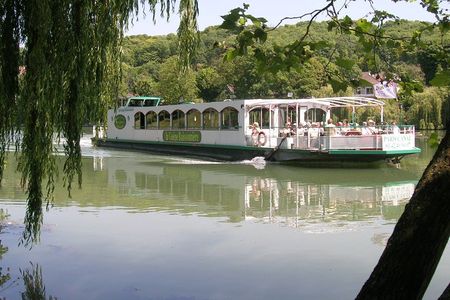 Marne river loop day cruise with lunch on board