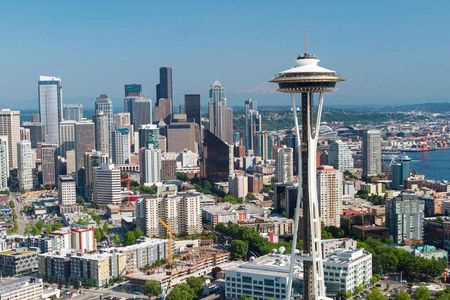 Scenic Seattle bus tour