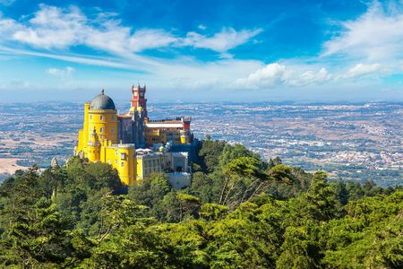 Small Group Tour through Sintra, Cabo da Roca and Cascais from Cascais