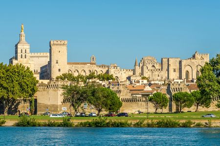 Private walking tour of Avignon