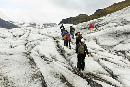 Glacier explorer tour