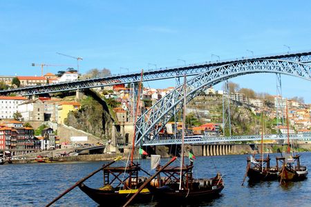 Discovery Game Porto’s Vila Nova de Gaia views and Port wines