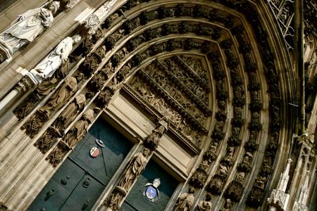 Self-guided Discovery Walk in Cologne with beers, charming alleys and dwarfs