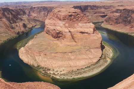 Antelope Canyon, Lake Powell and Horseshoe Bend 2 day private tour