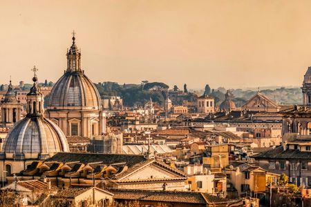Walking food tour of Rione Monti in Rome