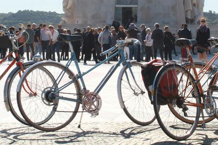 Lisbon vintage bikes tour