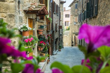 Cortona private walking tour