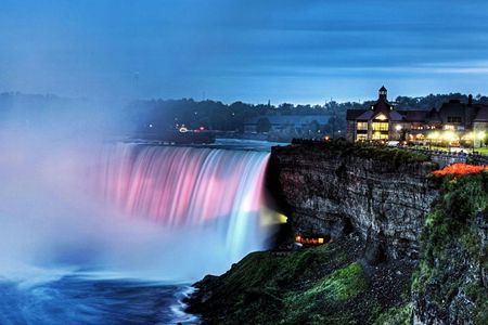 Niagara Falls Canada: day and night combo tour
