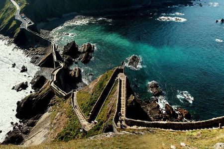 Gaztelugatxe, Mundaka and Gernika from Bilbao