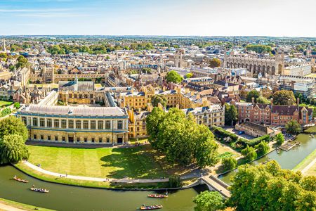 Cambridge University and city walking tour