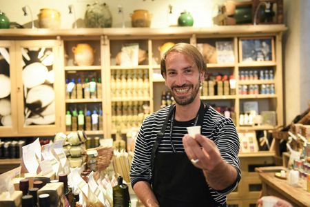 Food tour in Saint-Germain-des-Prés neighborhood
