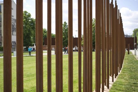 Cold War walking tour in Berlin