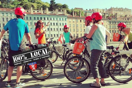 3-hour electric bike tour with food tasting in Lyon
