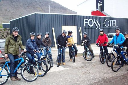 Wander through the fjord by bike