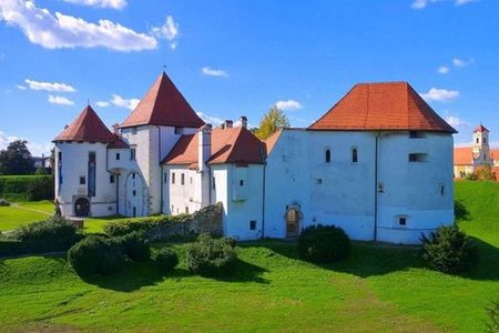 Small group tour of Varazdin baroque town and Trakoscan Castle from Zagreb