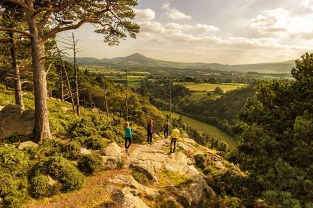 Wicklow and Glendalough day trip from Dublin with guided walk