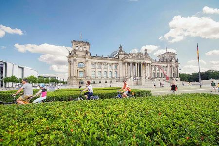 Berlin's highlights bike tour