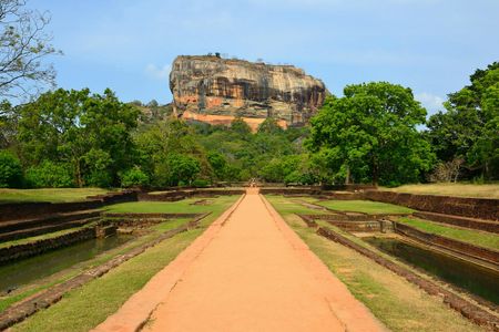 Sigiriya rock and Dambulla caves tour from Colombo