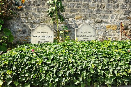 Van Gogh's private tour in Auvers-sur-Oise from Paris