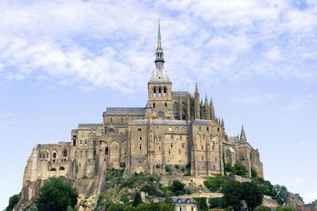 Private day trip to Mont Saint-Michel and Honfleur from Paris