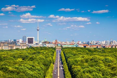 Berlin  walking tour to the top 10 sightseeing attractions