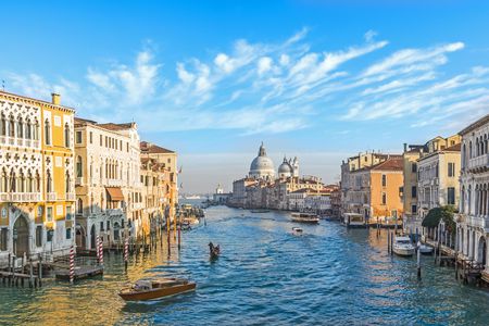 Morning market tour of Venice with tastings