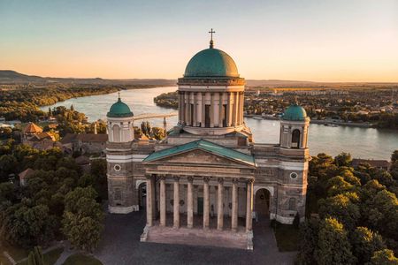 Danube Bend full-day tour with lunch from Budapest
