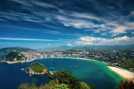 San Sebastián and Biarritz full-day tour from Bilbao