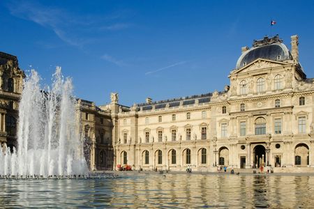 Small-group Louvre museum guided tour